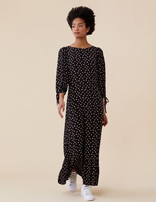 Round neck polka dot hotsell maxi dress